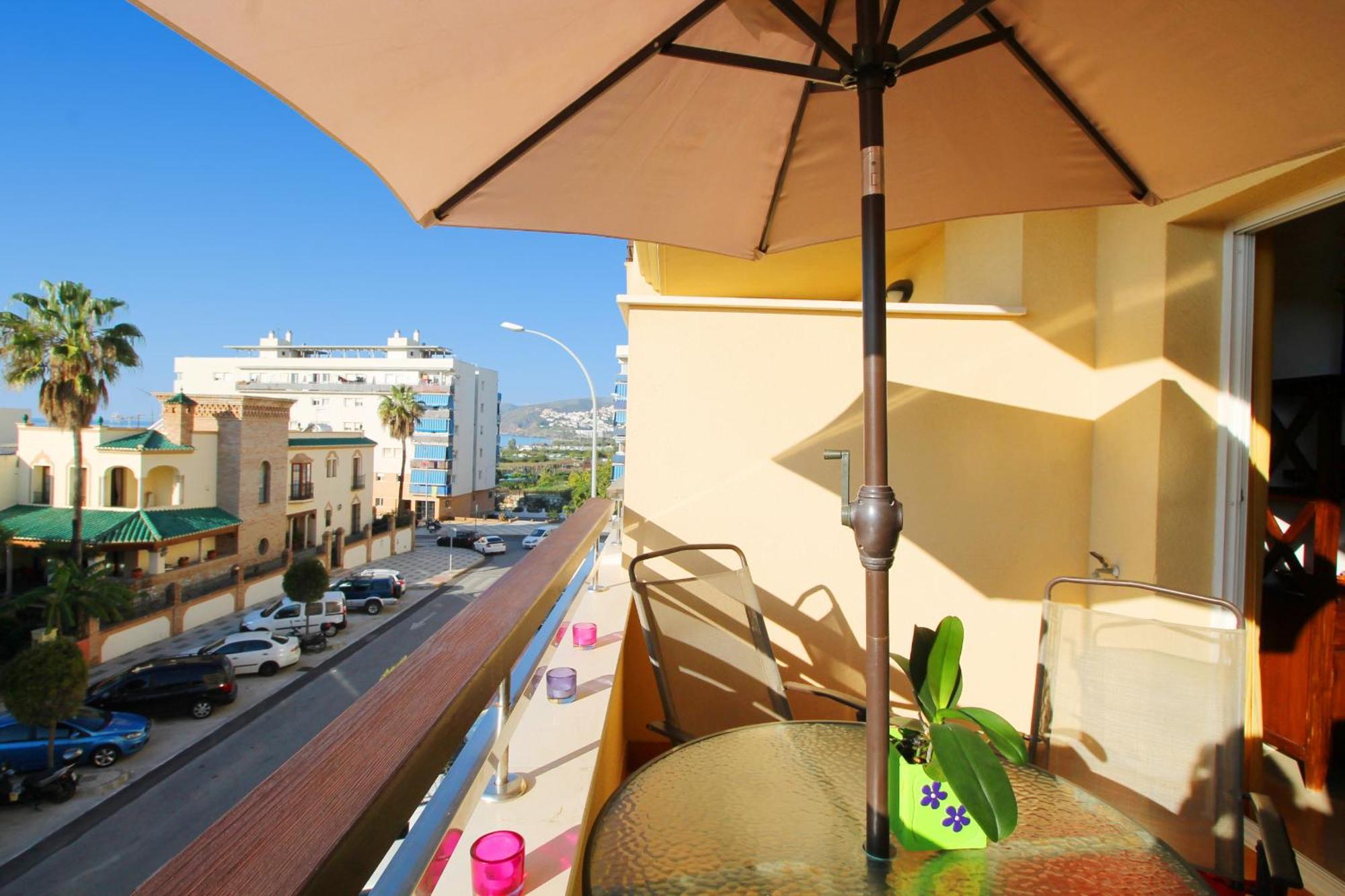 Apartmento Cerca De Playa Torrecilla * Nerja
